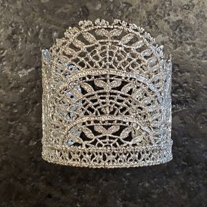 Stella & Dot Thea Lace Cuff B484S